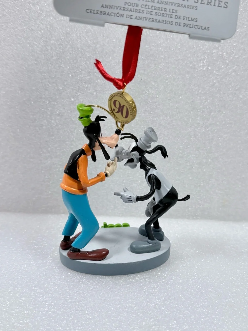 Disney 2022 Goofy 90th Anniversary Legacy Limited Sketchbook Ornament